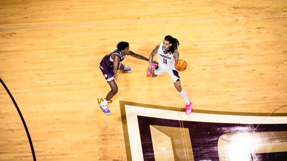 Texas State guard Kaden Gumbs handles the ball on the Bobcats' home court.