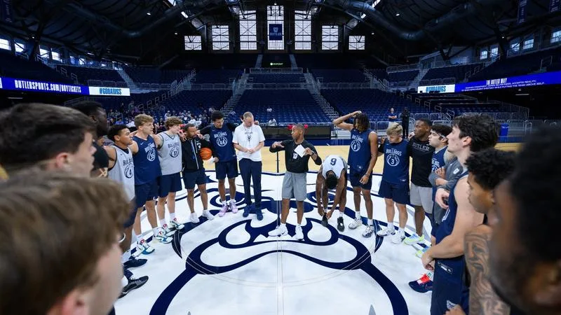 2026-27 MBB Team Huddle - Summer Workout