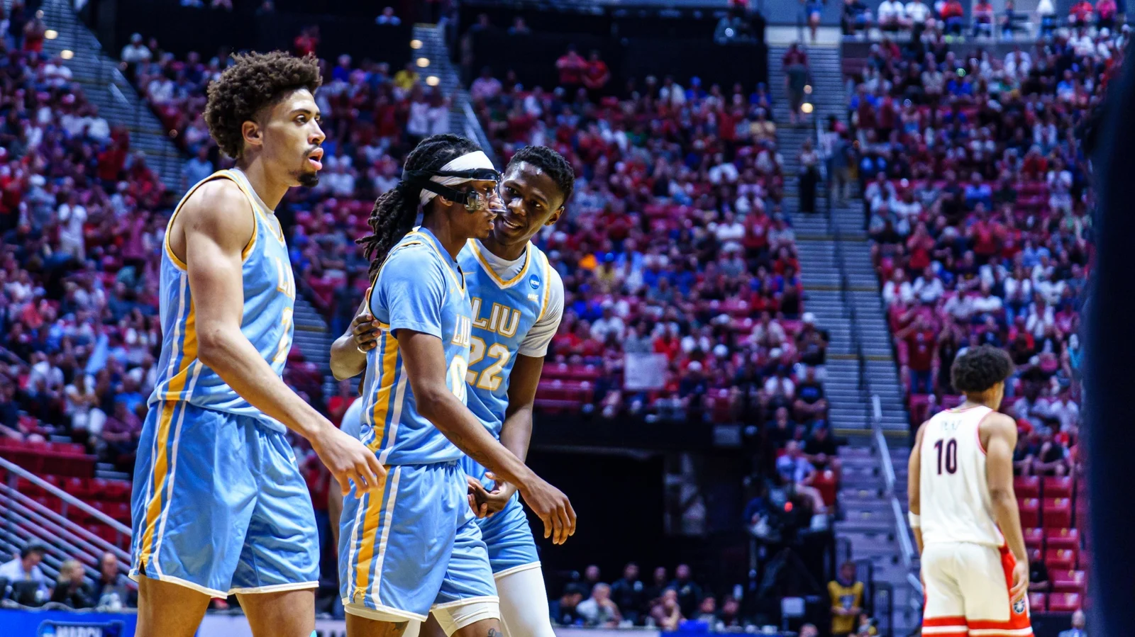 MBB vs Arizona NCAA tourney