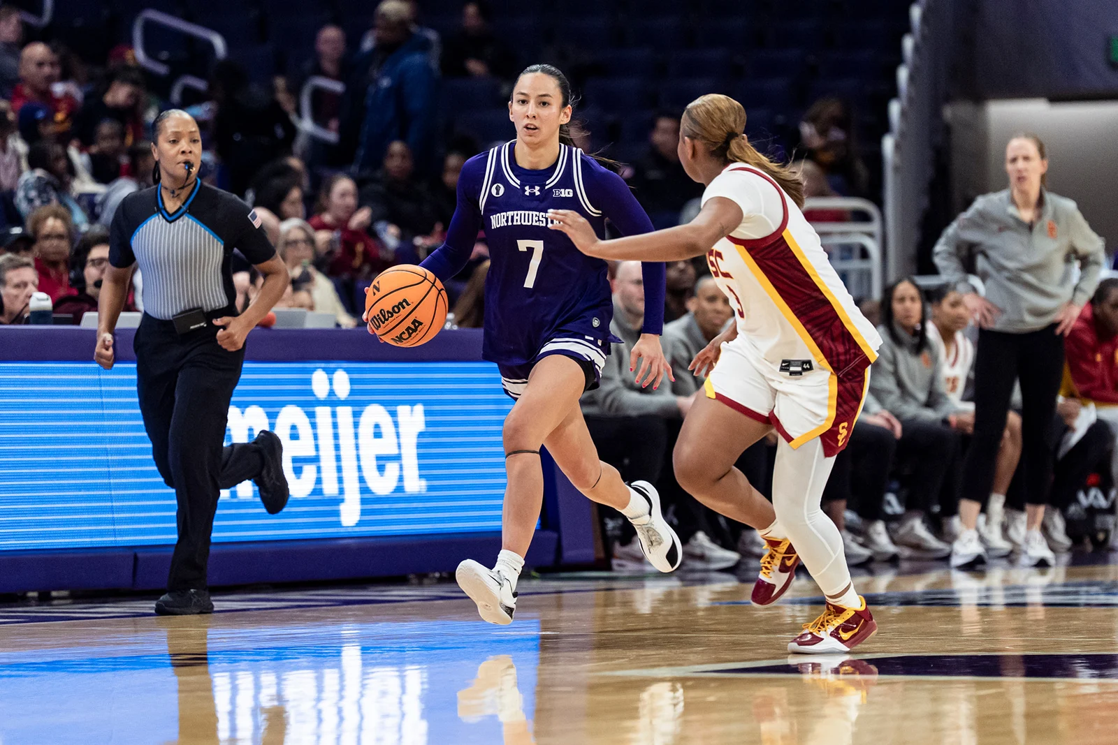 Caroline Lau Inks Professional Contract With Manchester Basketball